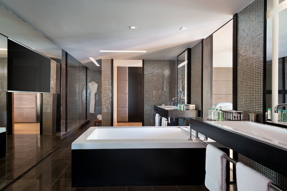 Presidential Suite, 2 Bedrooms (Balcony) photo