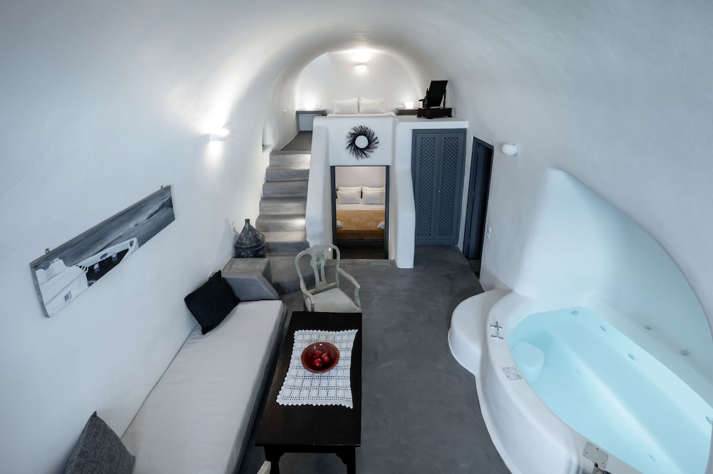 Apartment with indoor hot tub, Ground Floor