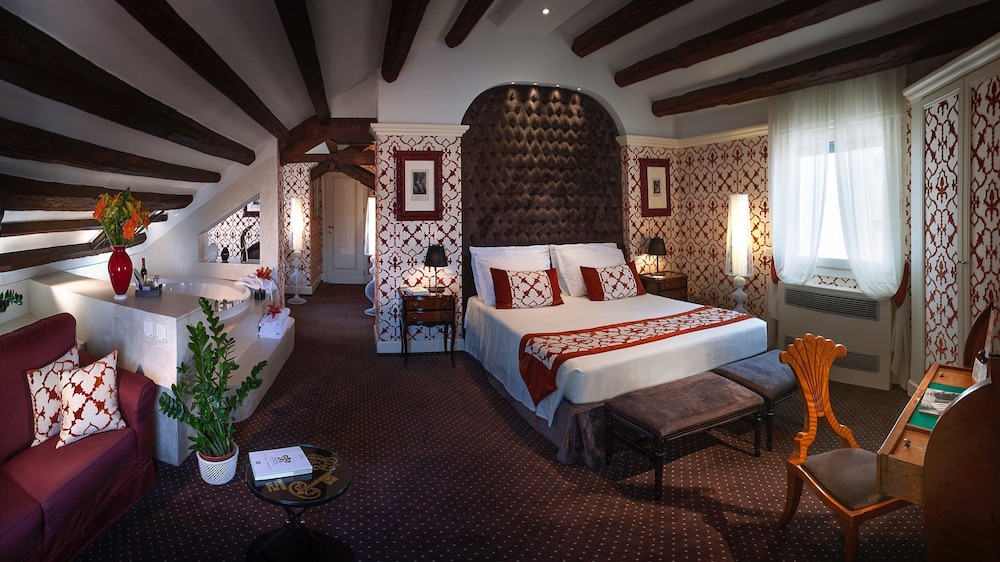 Junior Studio Suite, Lagoon View - Photo 3
