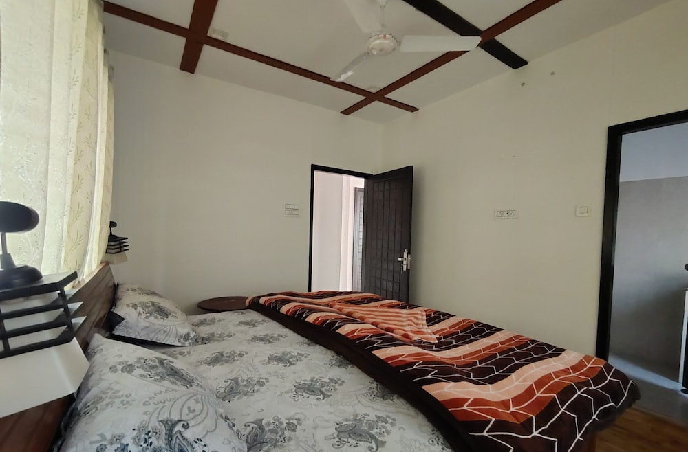 Deluxe Room - Photo 5