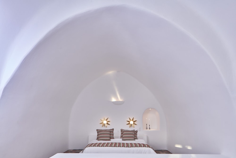 Suite, Jetted Tub (outdoor, Astra) - Photo 1