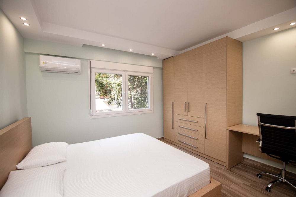 Apartment, 3 Bedrooms, Balcony, City View photo 1