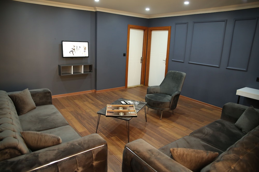 Basic Apartment photo 3