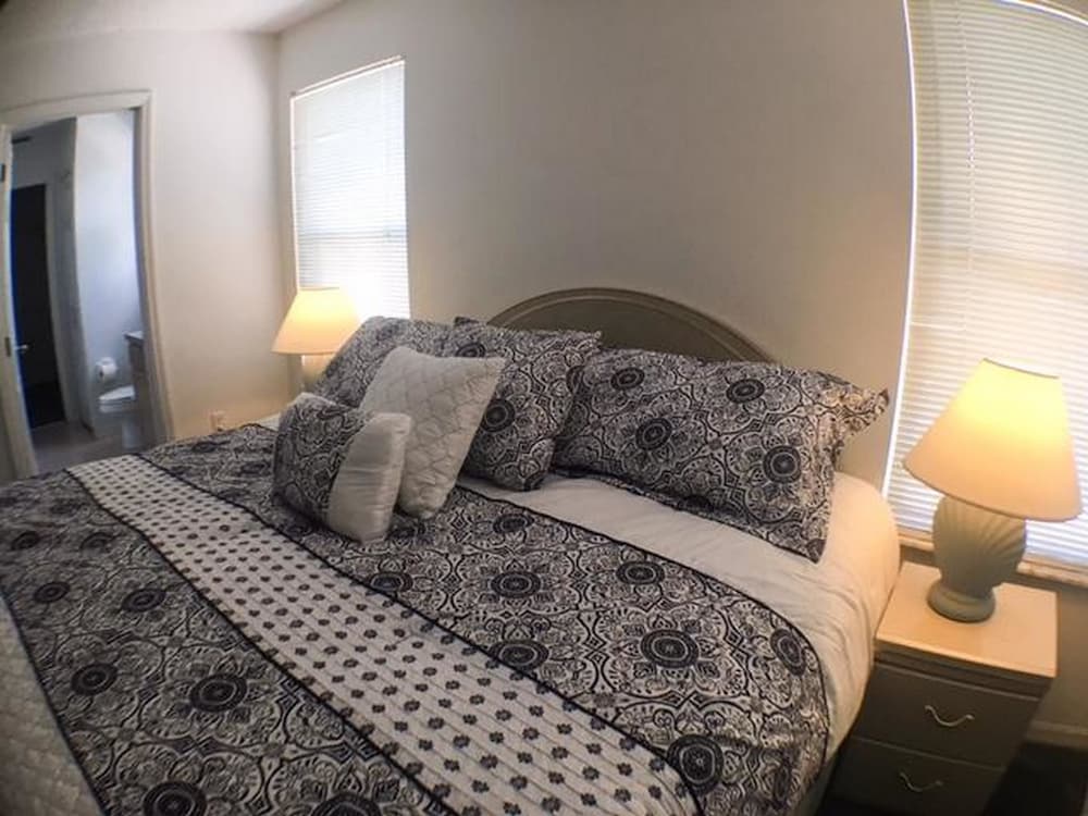 Apartment photo 1