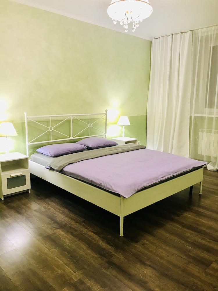 Comfort Apartment (2 Rooms, Krasnoy Armii st. 9/11)