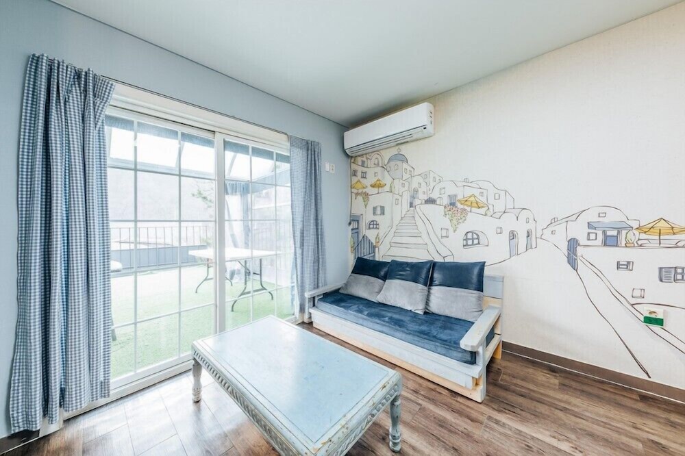 Room (Paran baram)