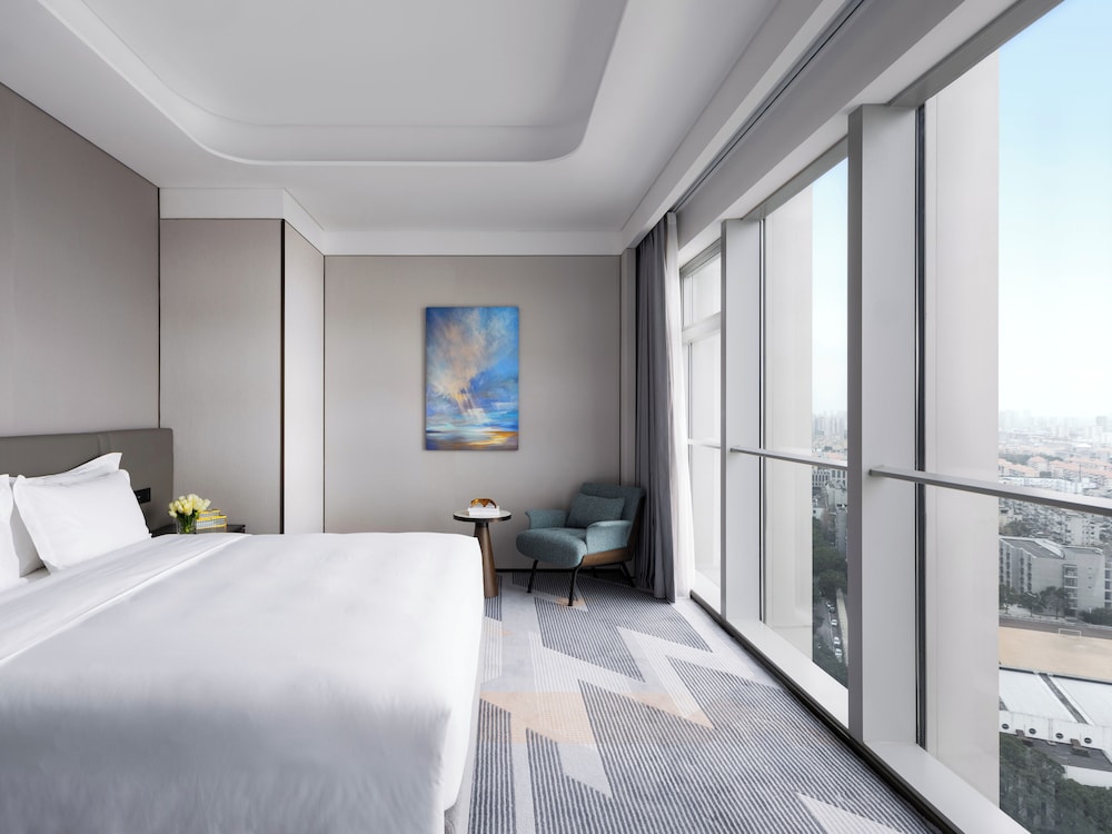 Deluxe Suite, 1 King Bed