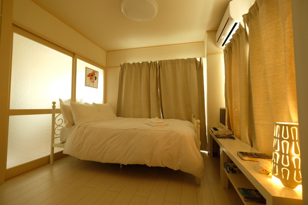 Apartment photo 2