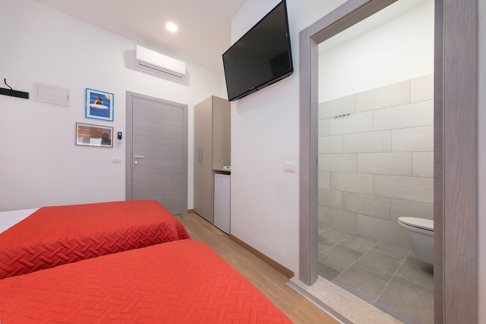 Superior Double or Twin Room, City View - Photo 36