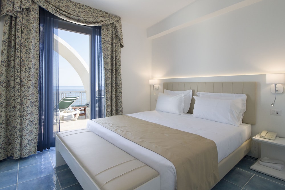 Junior Suite, Sea View photo 2