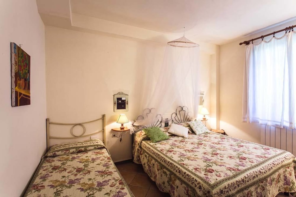 Classic Apartment, 1 Bedroom, Accessible photo 3