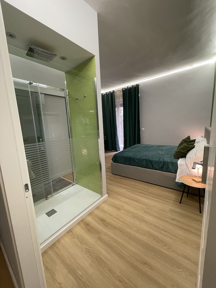 Deluxe Room, Balcony