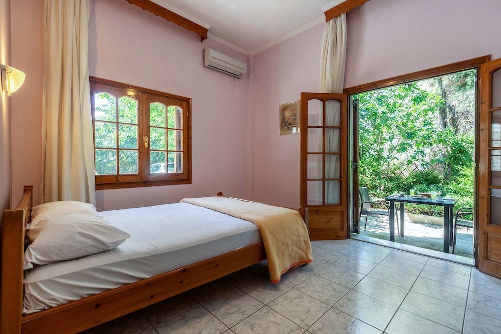 Standard Double Room photo 1