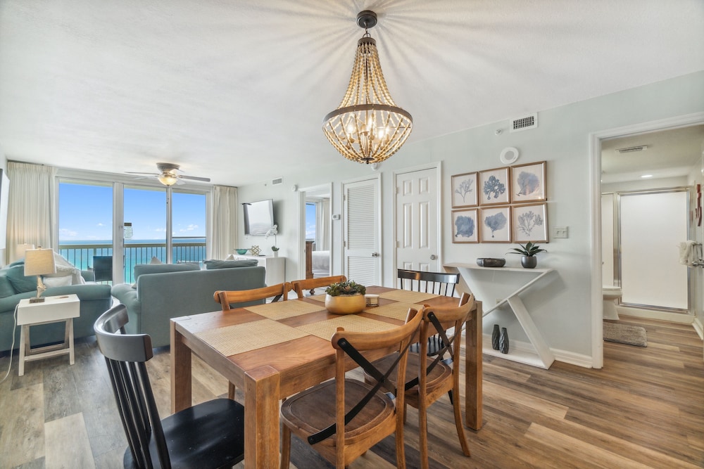 Condo, 2 Bedrooms, Beach View (1916)