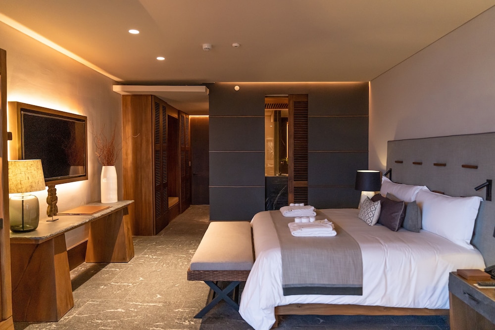 Junior Suite King Tropical View