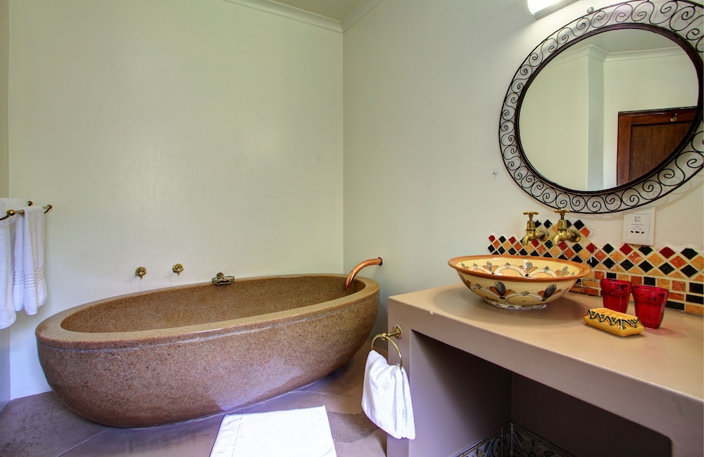 Deluxe Room - Photo 18