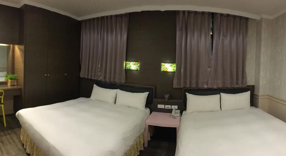 Deluxe Suite photo 2