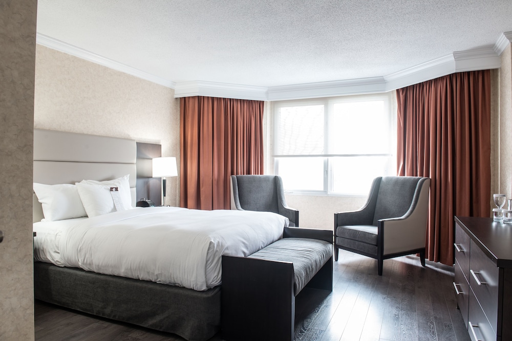 Suite, 1 Queen Bed with Sofa bed, Non Smoking - Photo 3