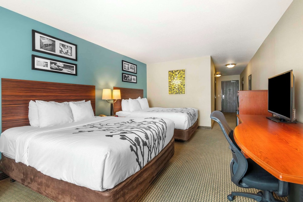 Room, 2 Queen Beds, Accessible, Non Smoking - Photo 5