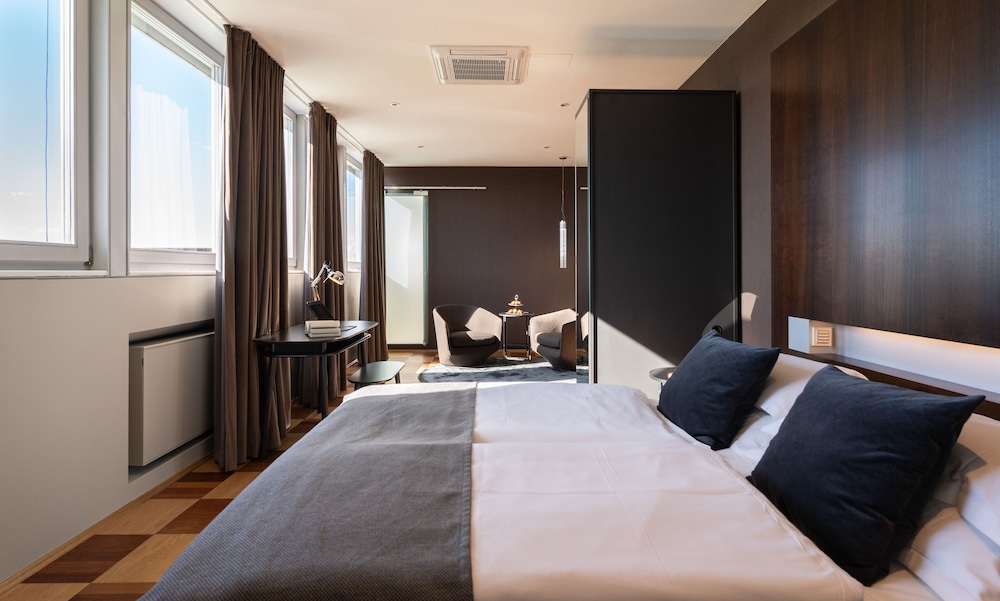 Junior Suite - Photo 2