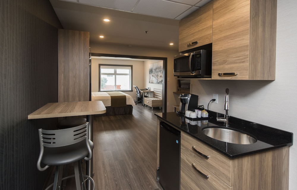 Suite, Multiple Beds, Non Smoking (Efficiency) - Photo 2
