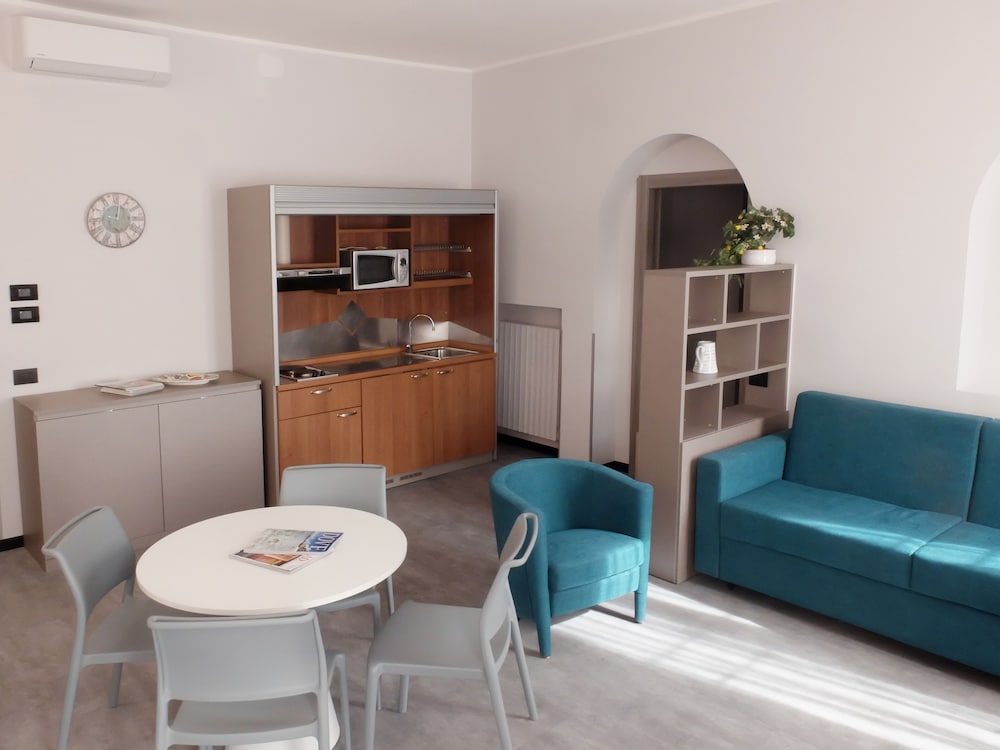 Studio Suite photo 3