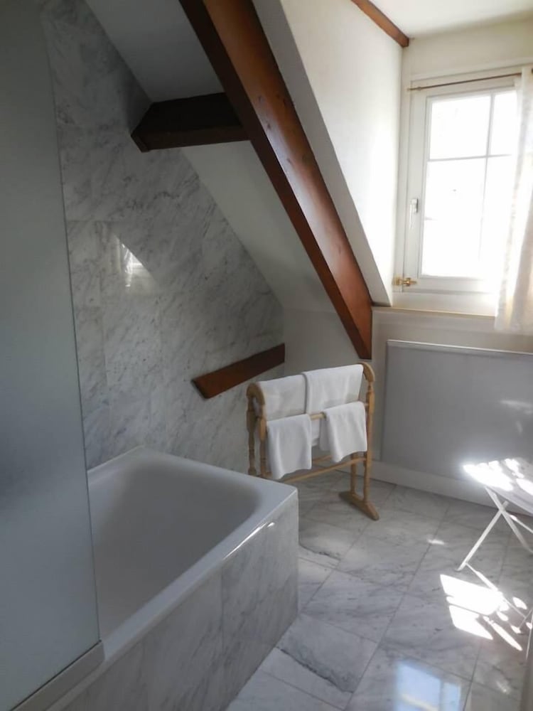 Deluxe Suite (Abbaye View) photo 2