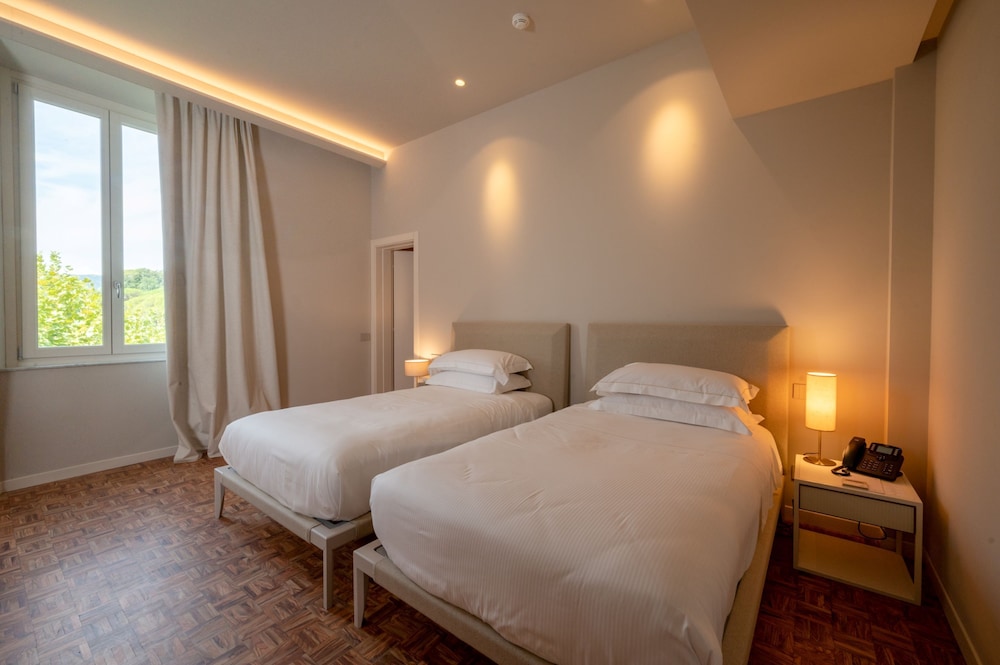 Business Suite photo 2