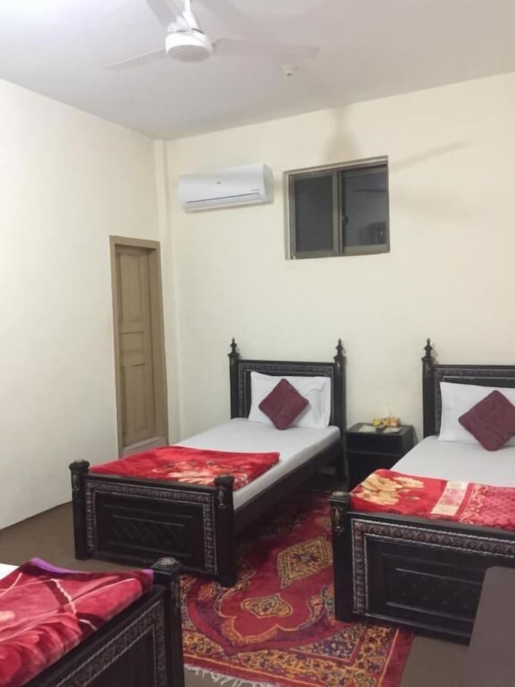 Standard Triple Room - Photo 2