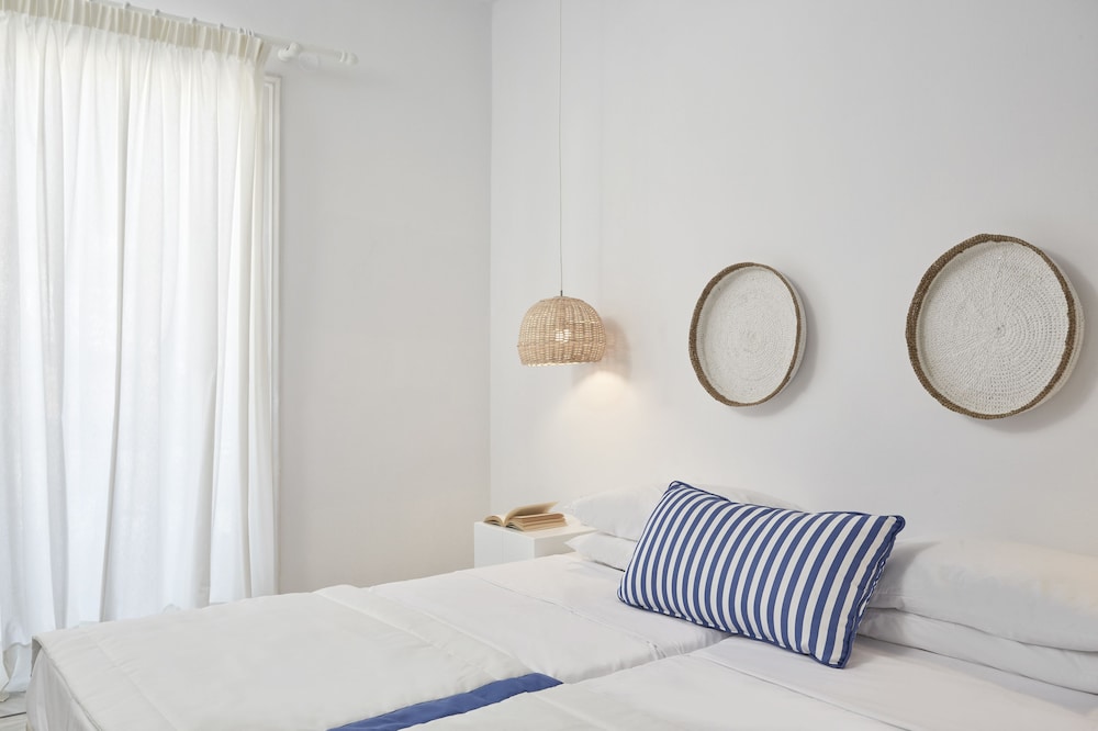 Basic Room, 1 Double Bed - Photo 2