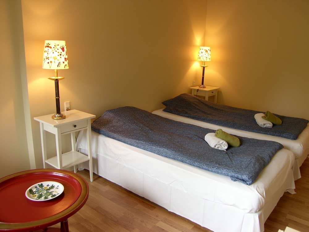 Double Room, Private Bathroom, Garden View photo 2