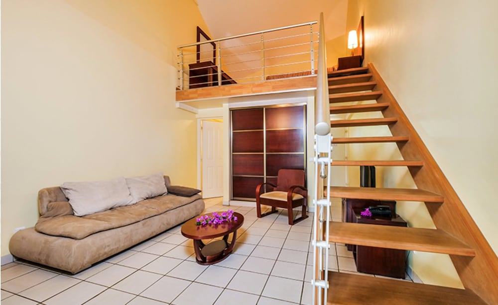 Duplex, Kitchenette