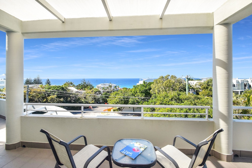 2 Bedrooms Top Level XL Panoramic Ocean View photo 3