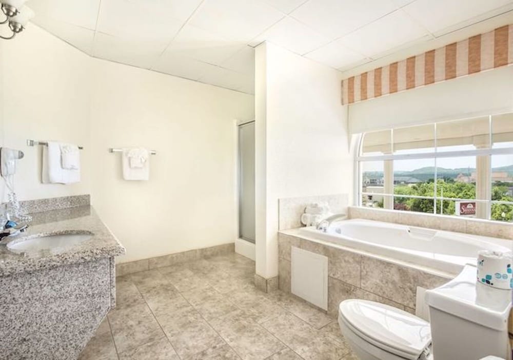 Suite, Jetted Tub - Photo 14