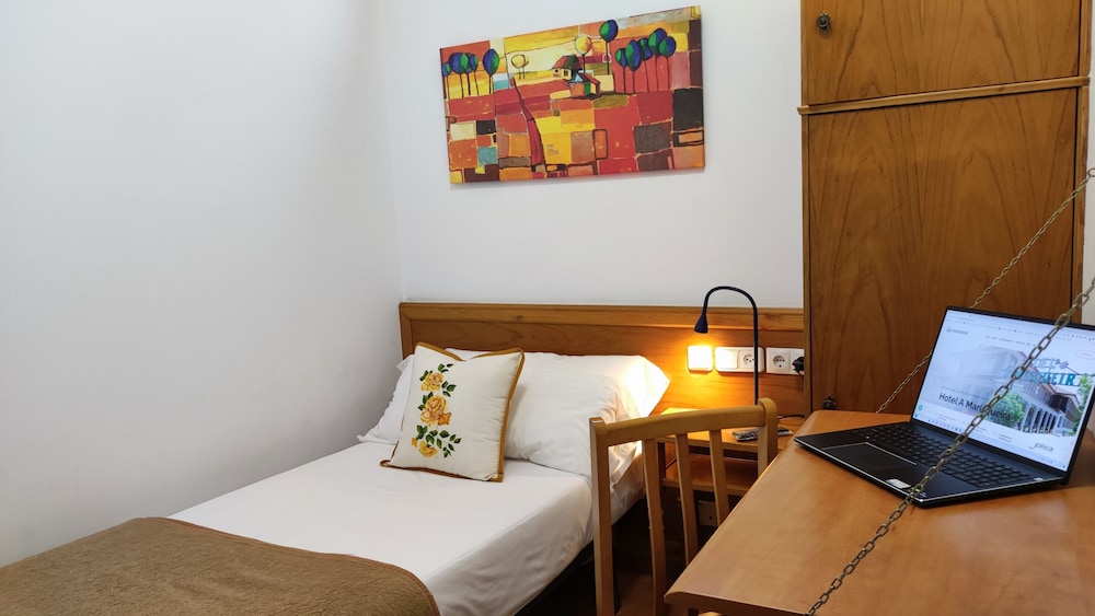 Single Room photo 3