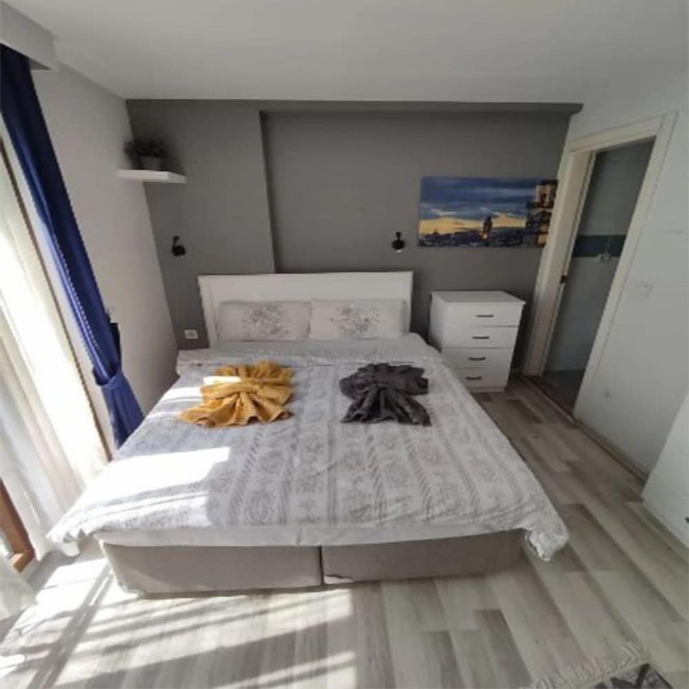 Basic Apartment, 1 Double Bed photo 2