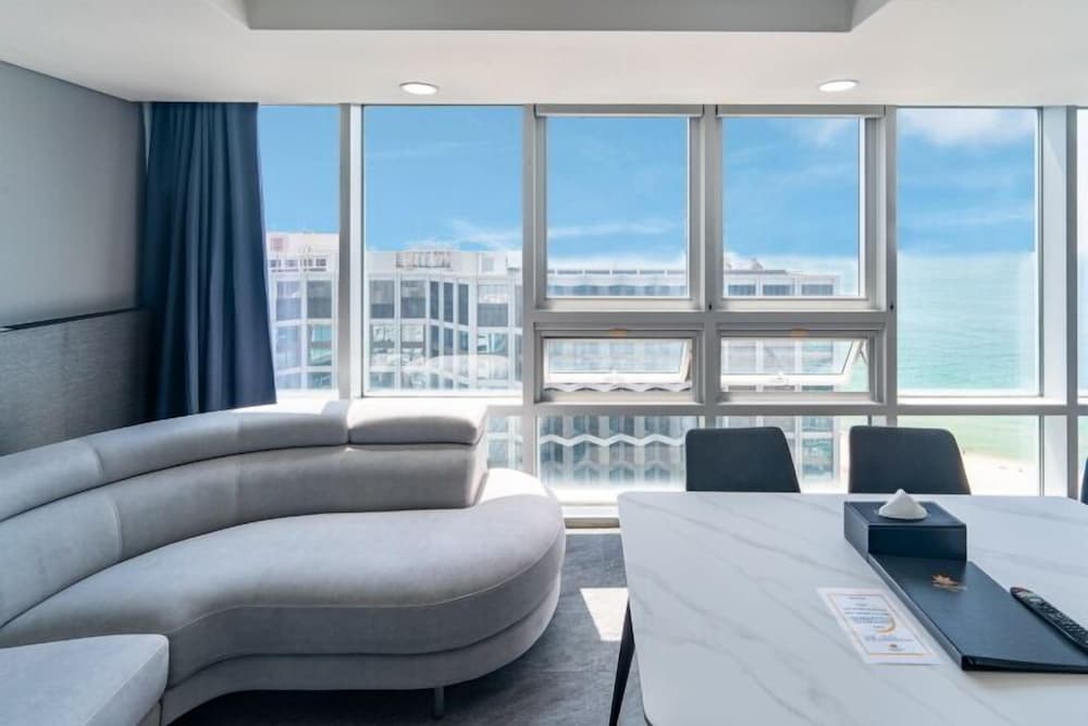 Executive Suite, Partial Ocean View (Renovated In 2023)