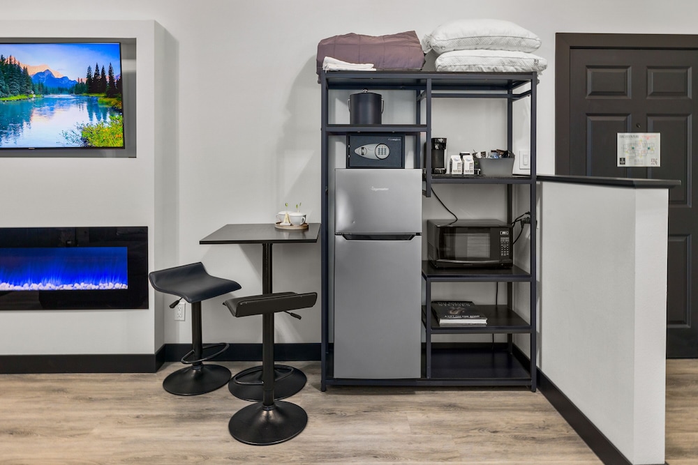 Comfort Suite (Not pet friendly) photo 3