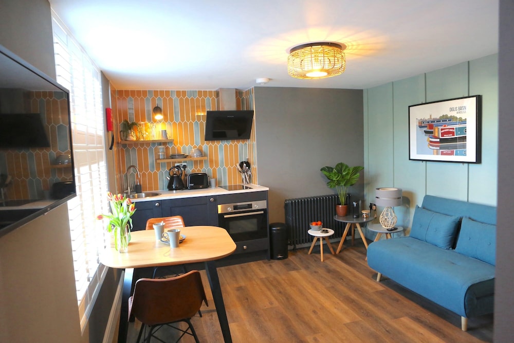 Apartment photo 2