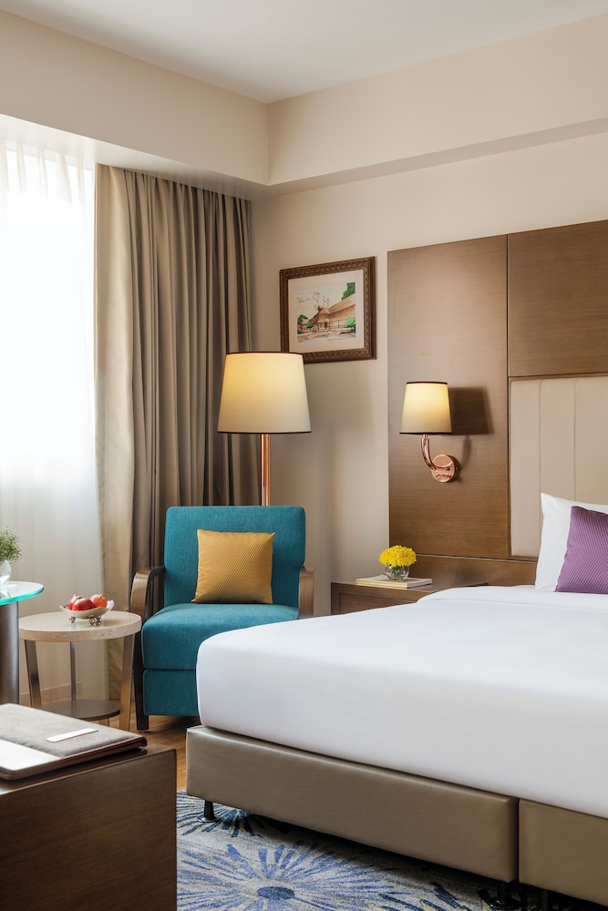 Deluxe Room, 1 King Bed - Photo 2