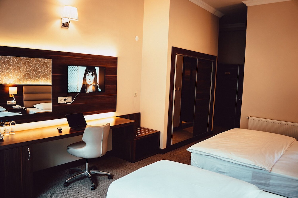 Standard Triple Room - Photo 5