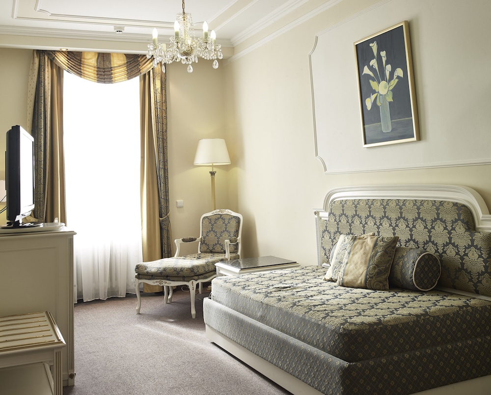 Junior Suite, 1 Bedroom - Photo 6