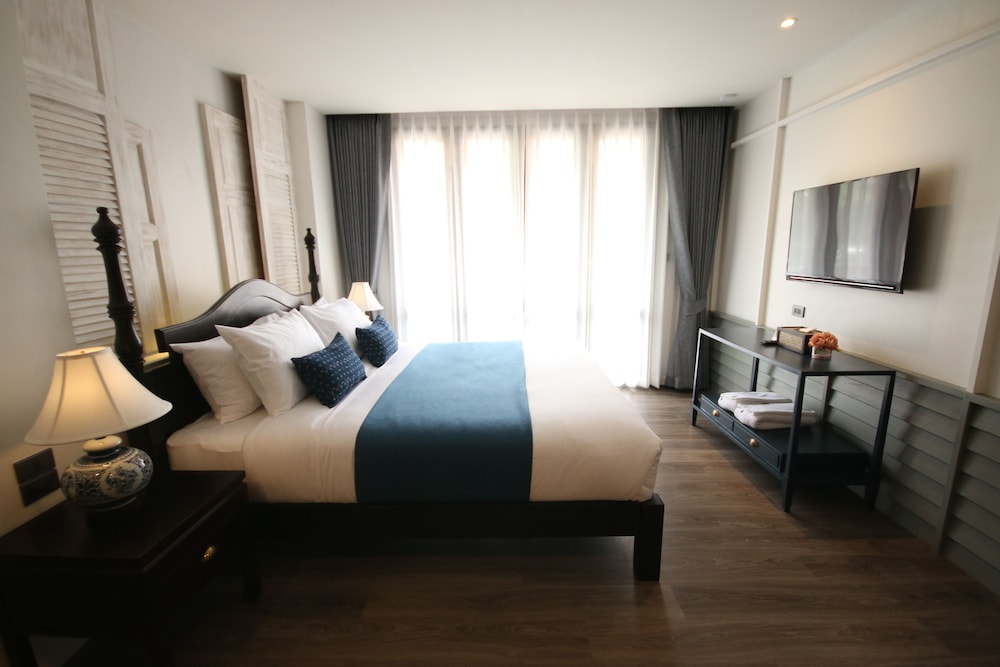 Deluxe Double Room, 1 King Bed - Photo 5