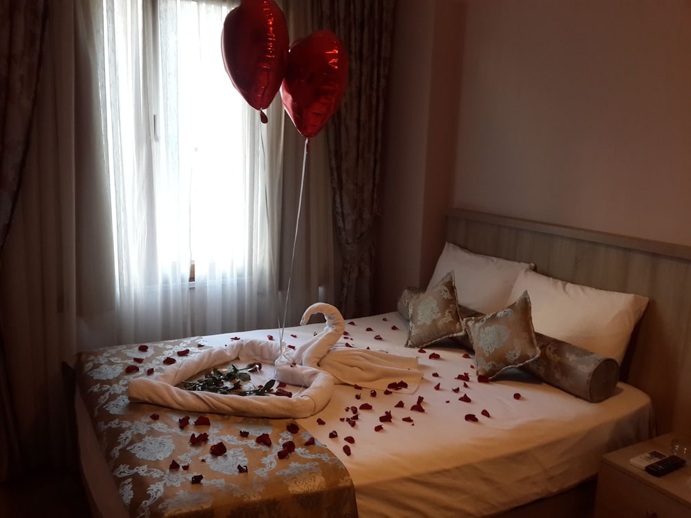 Standard Double Room, Partial Sea View photo 1
