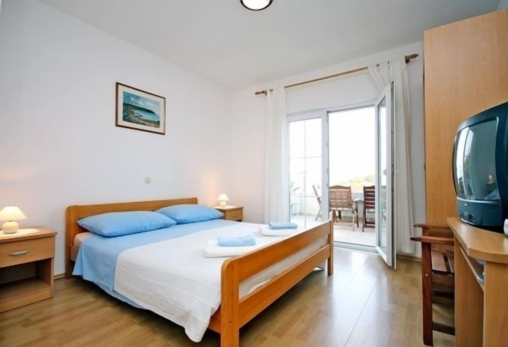 Deluxe Penthouse, Balcony, Sea View photo 3