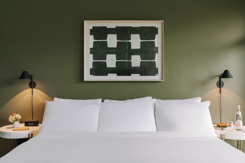 Room, 1 King Bed, Accessible, Courtyard View photo 1