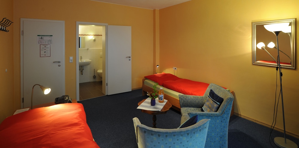 Standard Twin Room photo 1