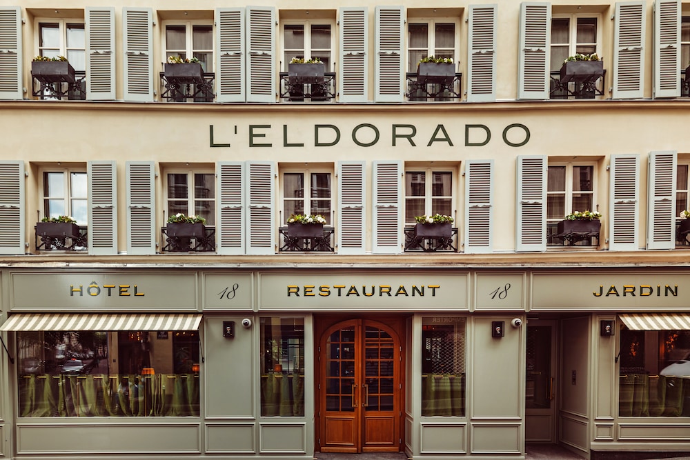 Superior parisian room photo 3