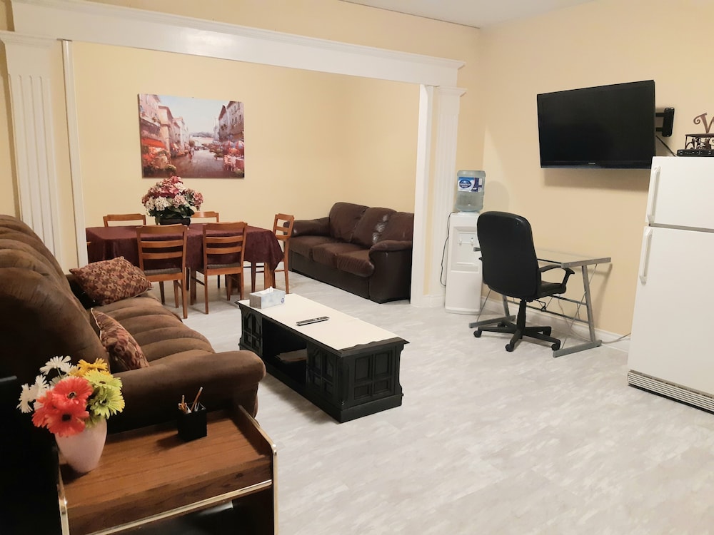 Family Suite, 1 Bedroom, Non Smoking, Ground Floor photo 3