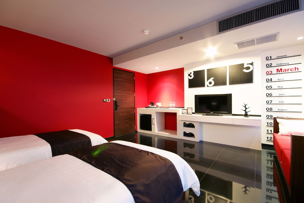 Deluxe Room - Photo 12